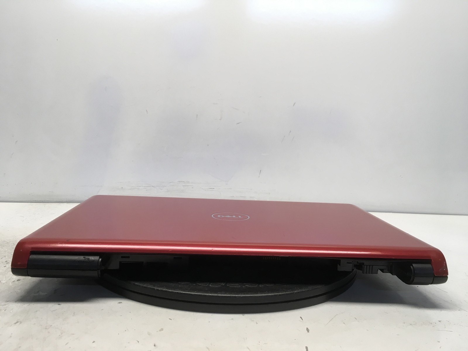 Dell Inspiron 1564 Intel i3-M330 2.13GHz 4 GB NO HDD No Batt