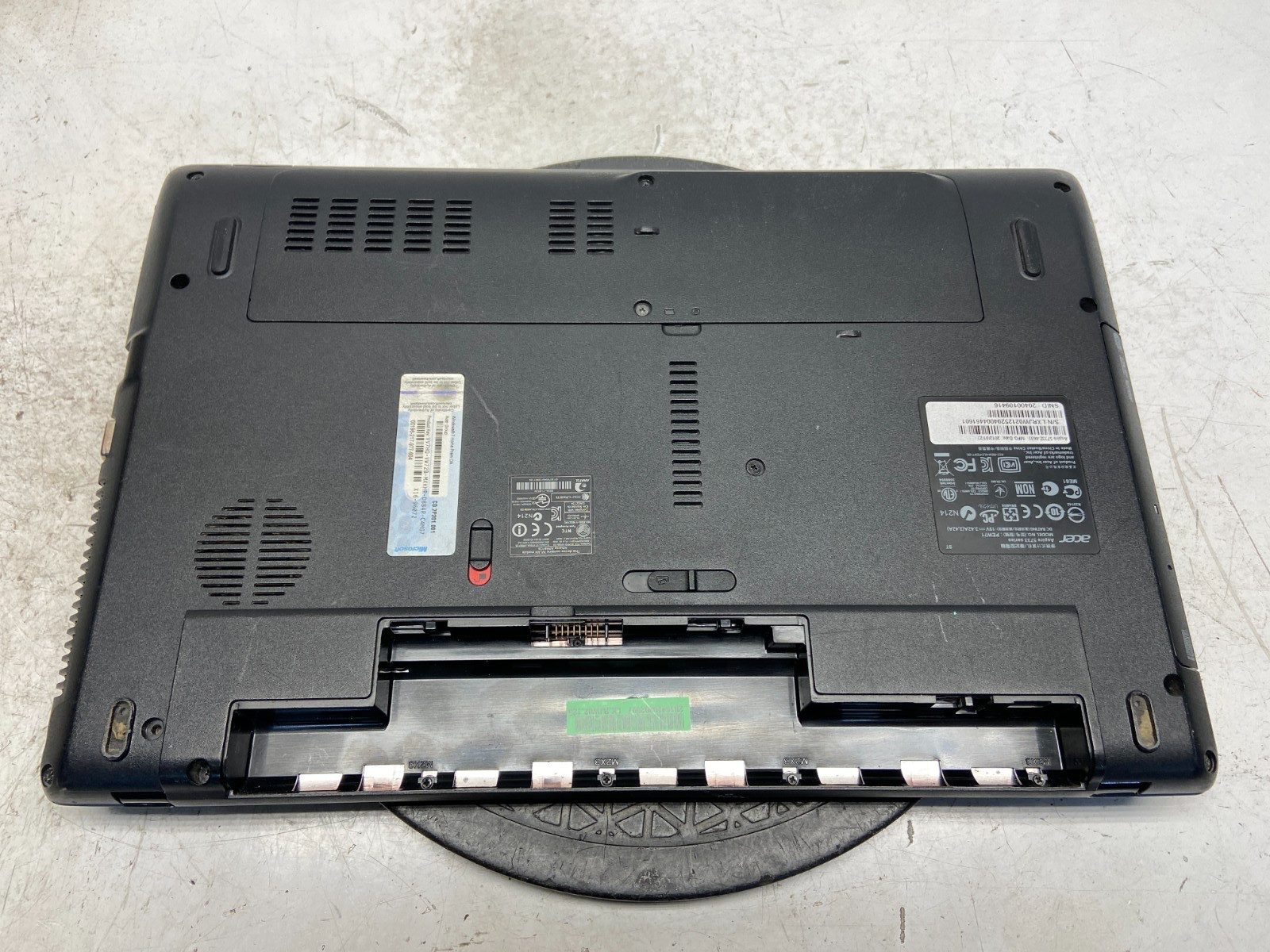 Acer Aspire 5733Z Intel Pentium P6200 2.13GHz 4 GB NO HDD