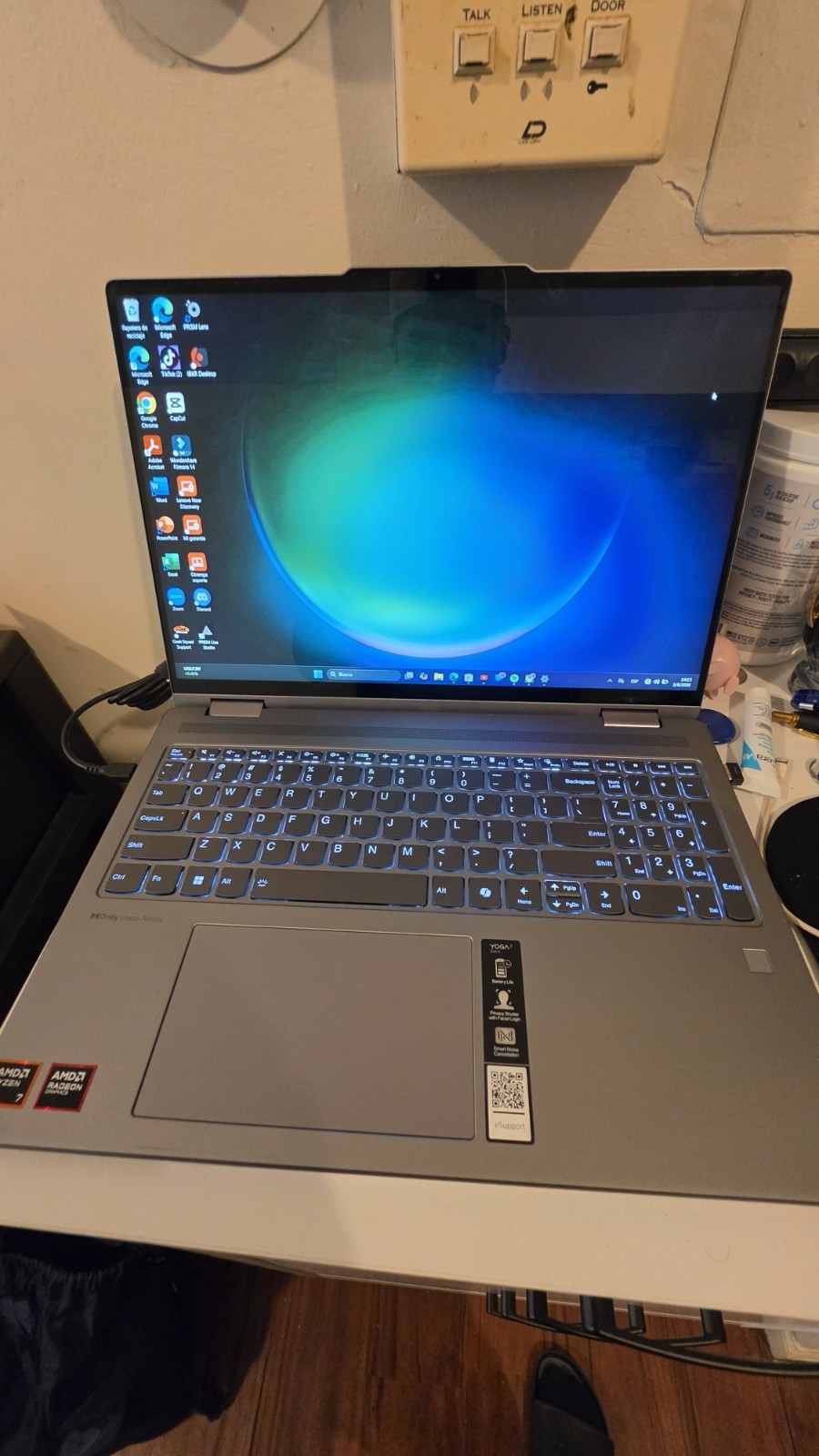 Lenovo Yoga 16in Ryzen 7 16GB RAM Radeon Graphics Win 11 Gray Backlit