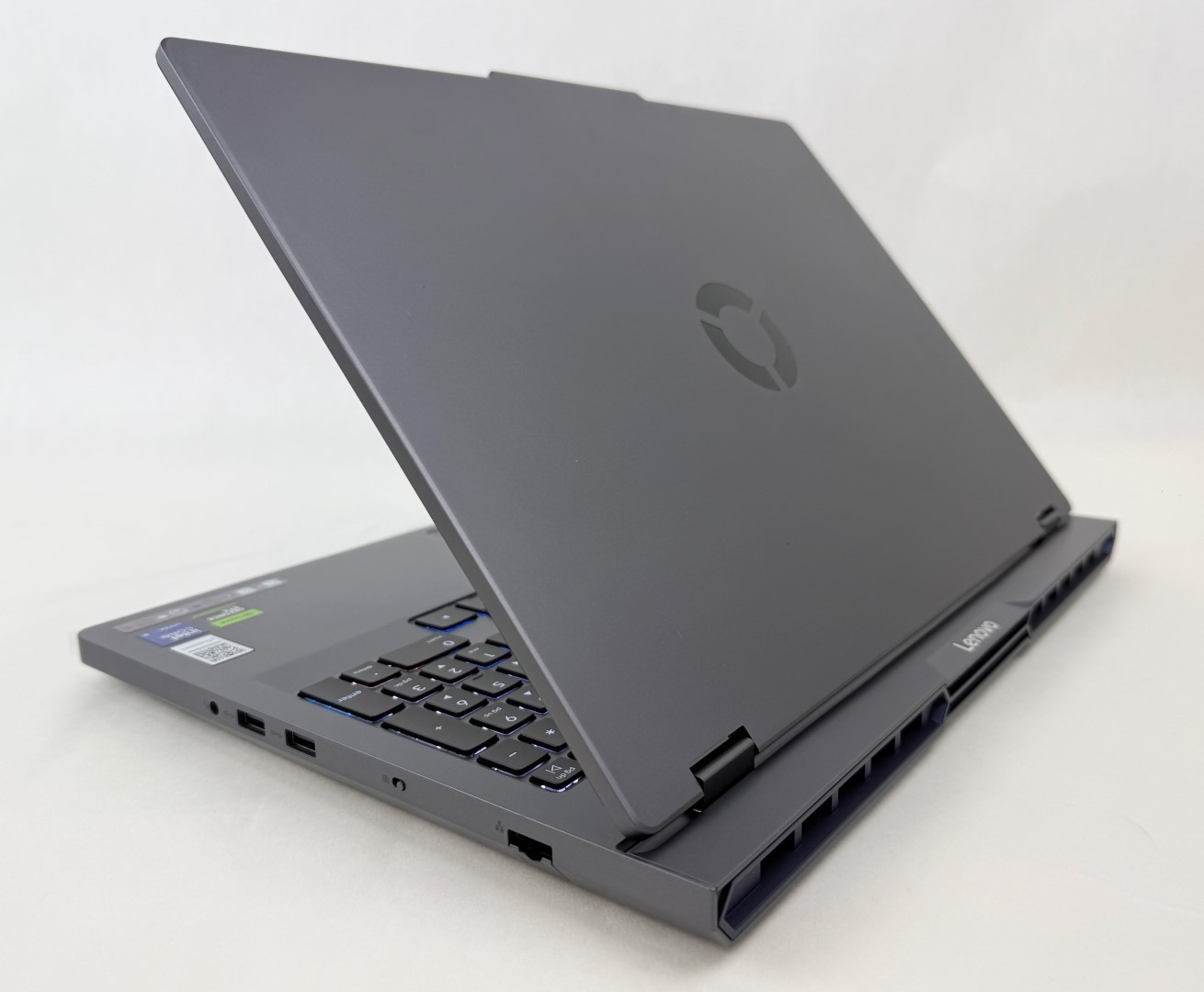 Lenovo Legion 5i 16″ Gaming Laptop – Core Ultra 9, GeForce RTX 5060, 32GB, 1TB