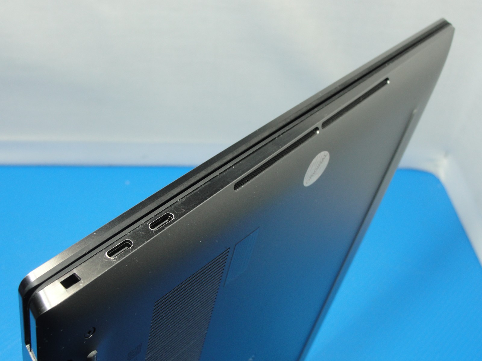 Dell Precision 5560 15.6″ i7-11800H 2.3GHz 32GB 512GB T1200 WRTY 06/2027 W11P+PA
