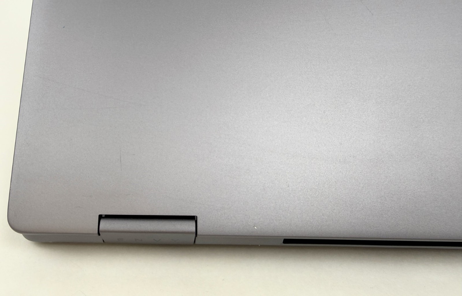 HP Envy 16-ad0023dx 16″ 2K Touch Ryzen 7 8840HS 16GB 1TB SSD W11H 2in1