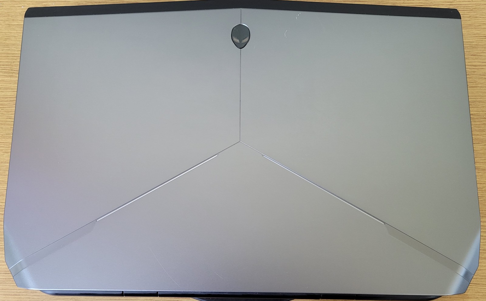 Alienware 17 R3 i7-6700HQ 2.60GHz 16GB 256GB NVMe GTX 980M 4K No OS/HDD