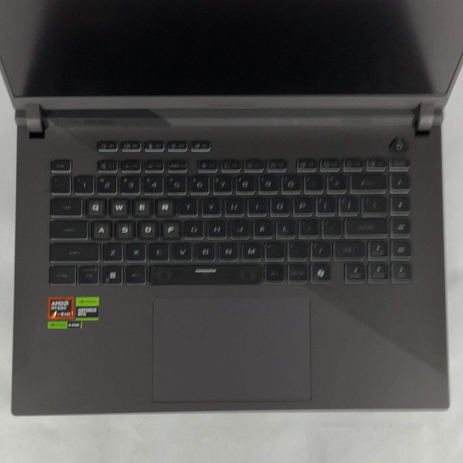 New Asus ROG Strix G16 G614PP 16″ Ryzen 9 8940HX 16GB RAM 1TB GeForce RTX 5070