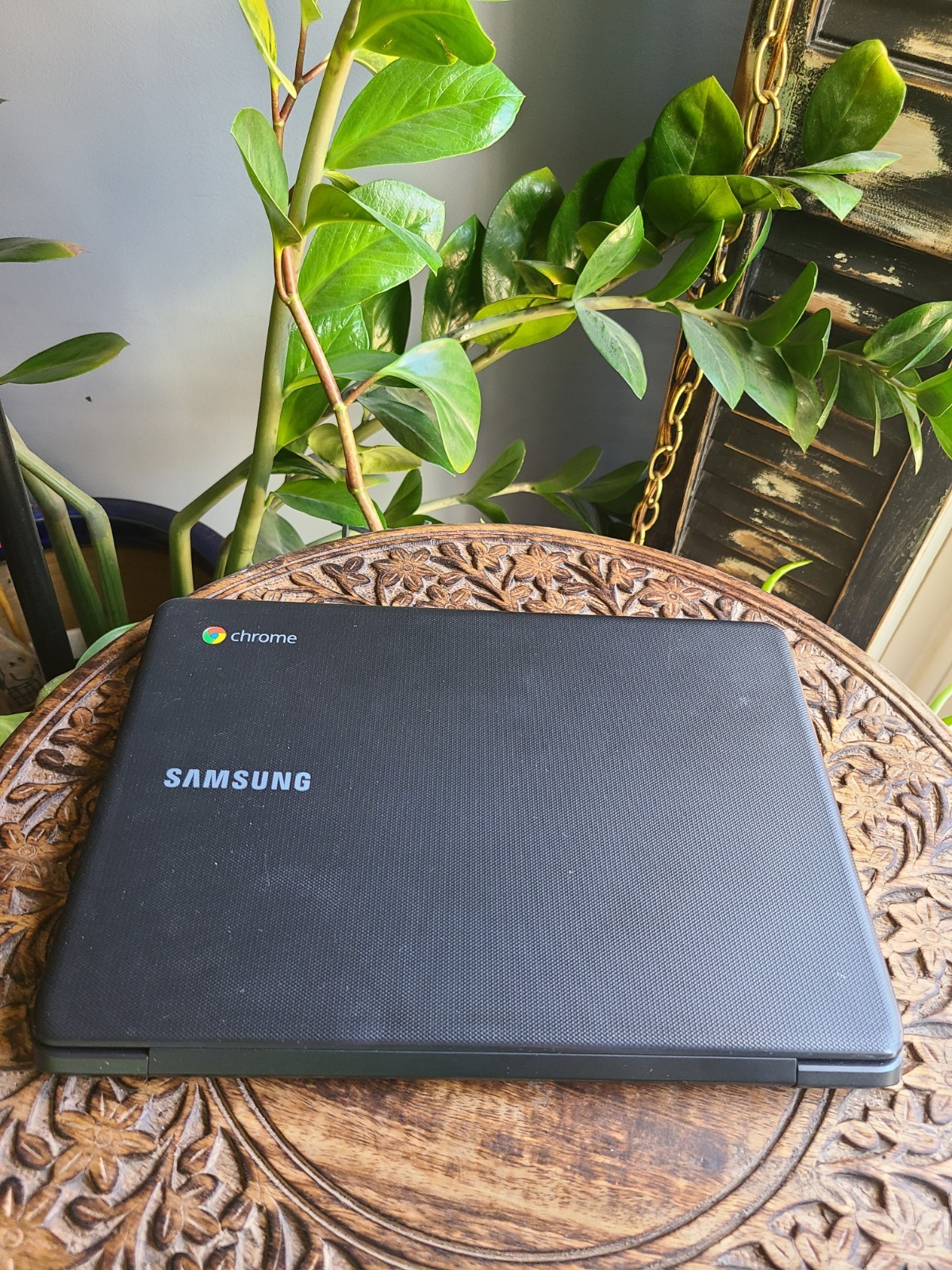Samsung Chromebook 3 XE500C13 Broken Screen Powers On Parts Repair No Charger