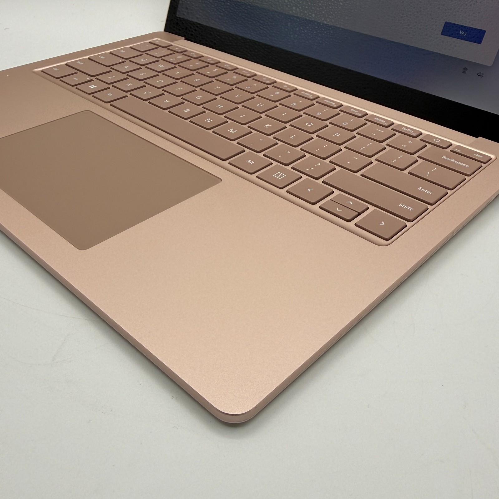 Microsoft Surface Laptop 4 1951 13.5″ i5-1145G7 16GB 256GB SSD Win11 Pro Dent