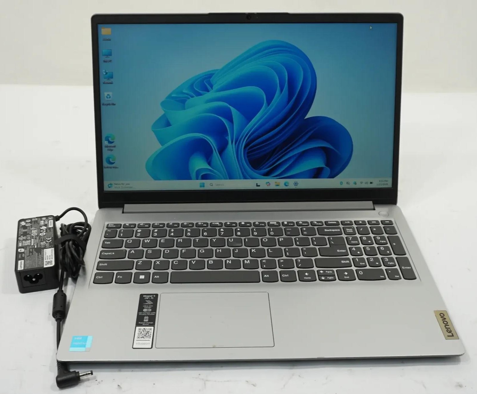 Lenovo 82LX IdeaPad 1 15.6″ FHD Intel Pentium Silver N6000 1.10GHz 4GB 128GB