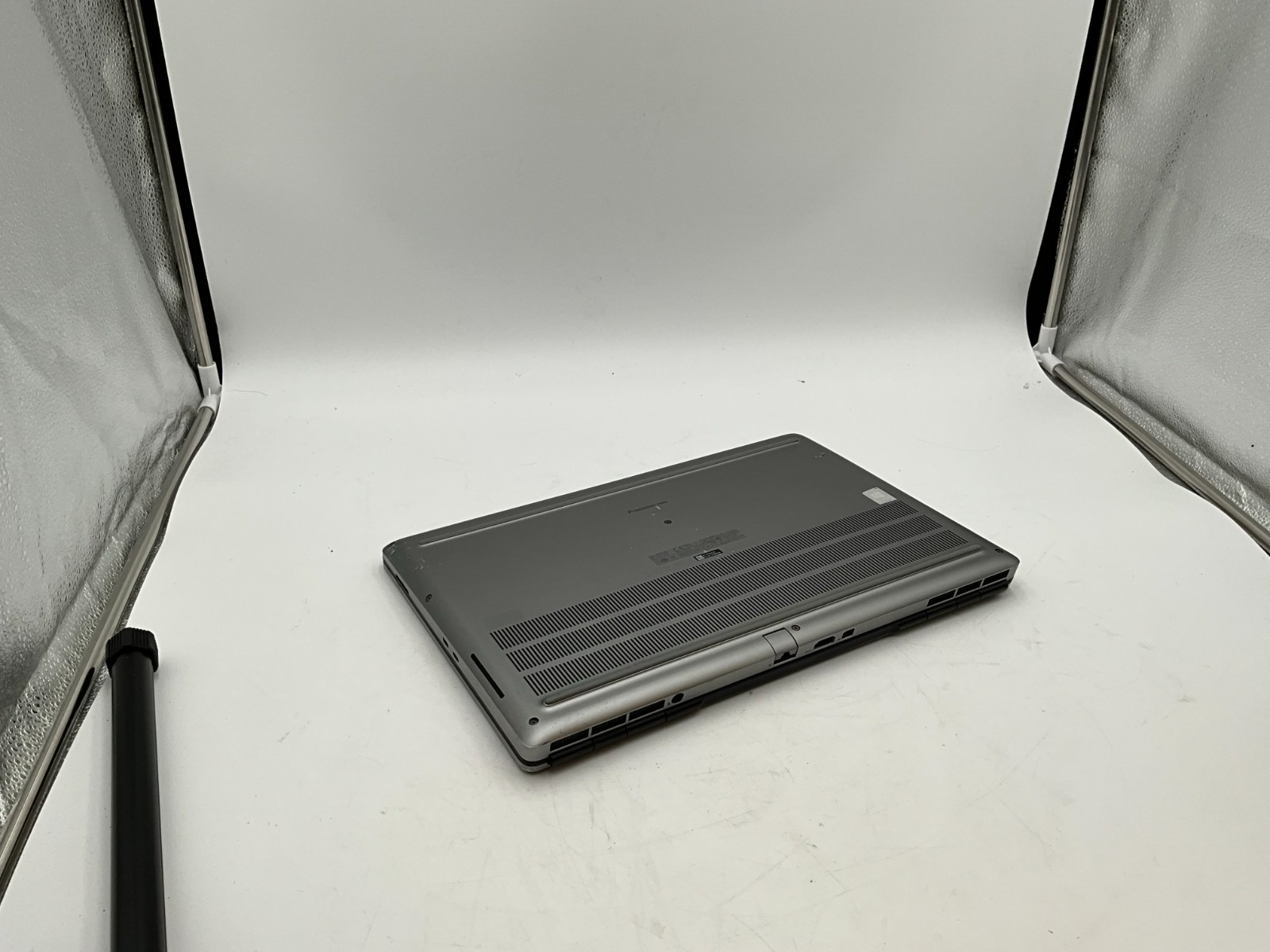 DELL Precision 7560 i7-11850H 2.50g 32GB 1TB T1200 15.6″ WIN11 Laptop D79V2J3