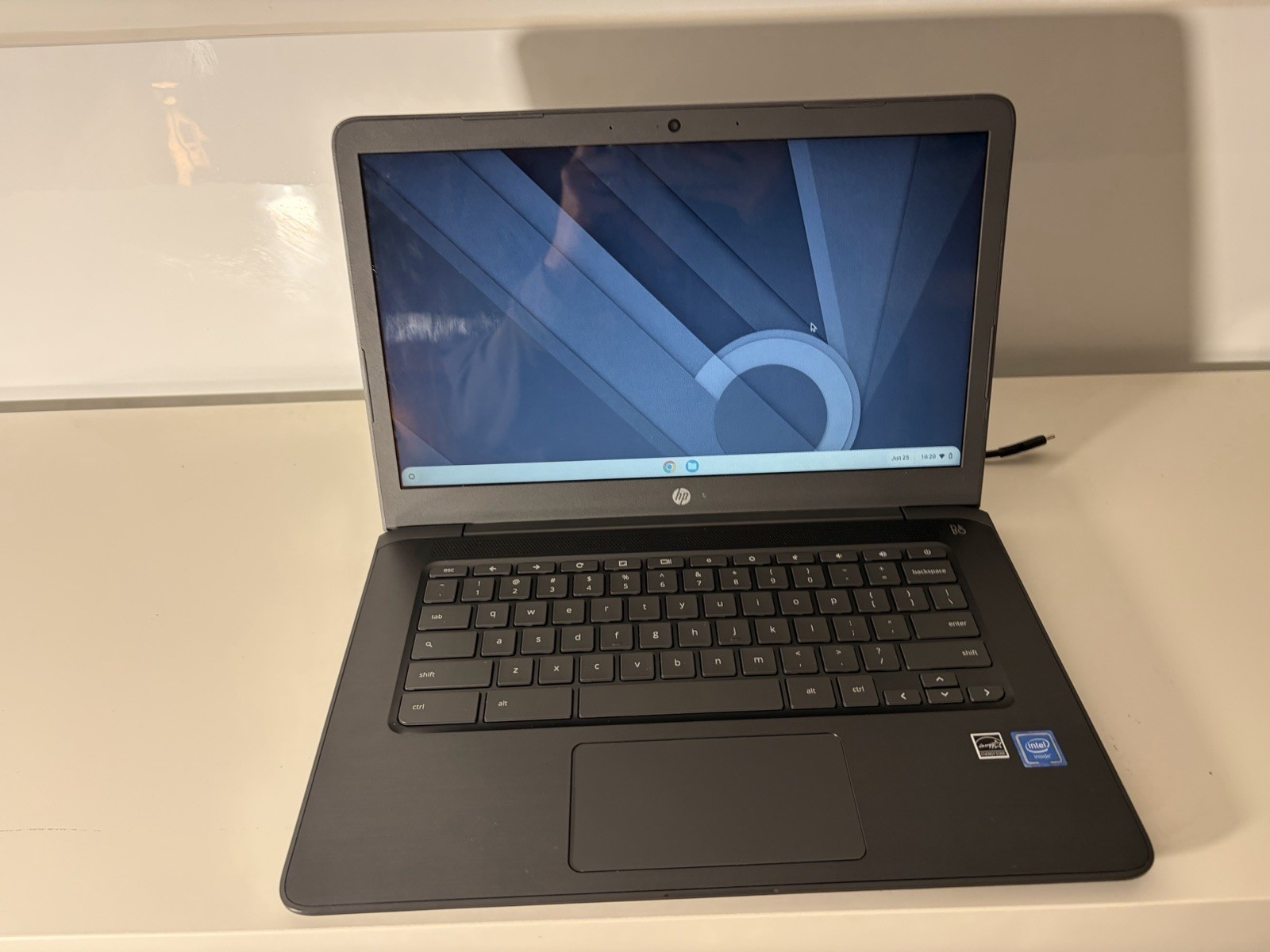 HP Chromebook 14 14″ Celeron N3350 4GB 32GB eMMC Chrome OS Black Charger
