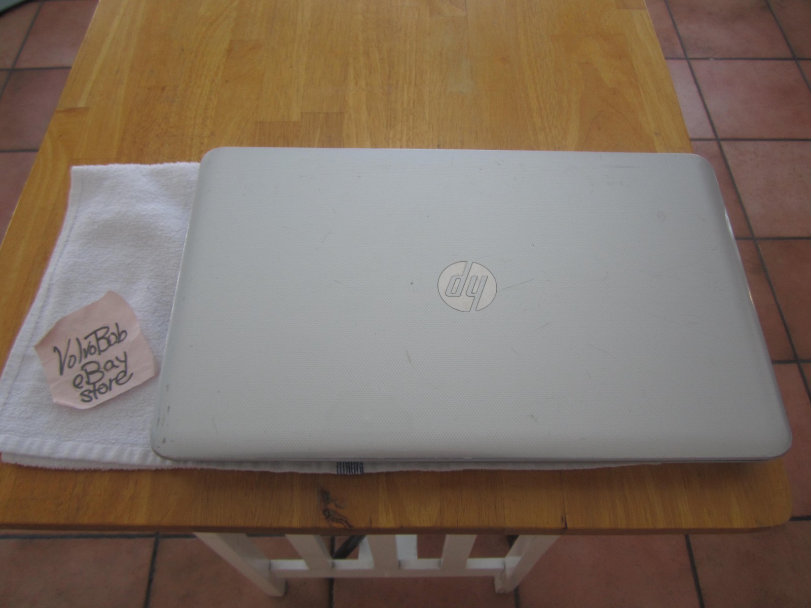 FOR PARTS – HP Pavilion 17-e113dx 4GBRAM 80GBHD SCREEN INTACT BROKEN HING NoCord