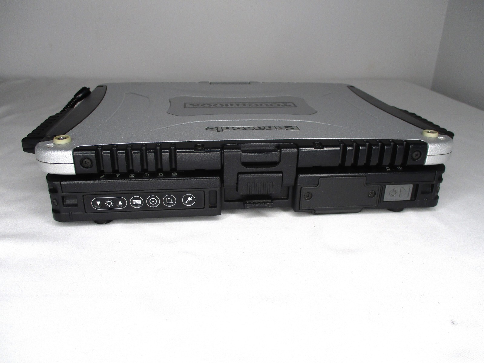 Panasonic ToughBook CF-19 MK7 TouchScreen i5-3340m 2.7Ghz 8GB 500GB Rubber Keybr