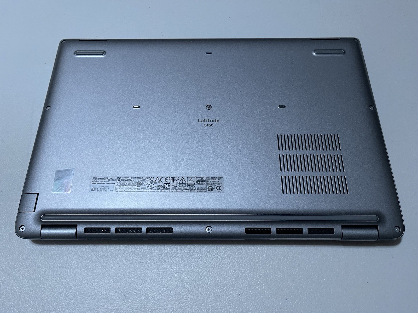 Dell Latitude 5450 14″ Intel Core Ultra 5 135U 16GB DDR5 512GB SSD W11P DL07