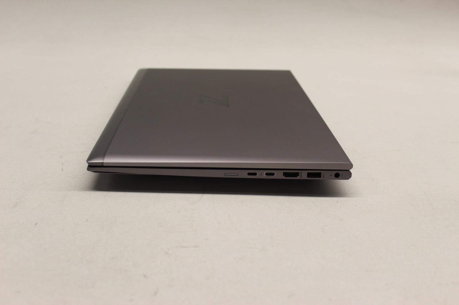 HP ZBook Firefly 15G7 Mobile WS I7-10610U 256GB NVME 16GB DDR4 Nvdia-See Des