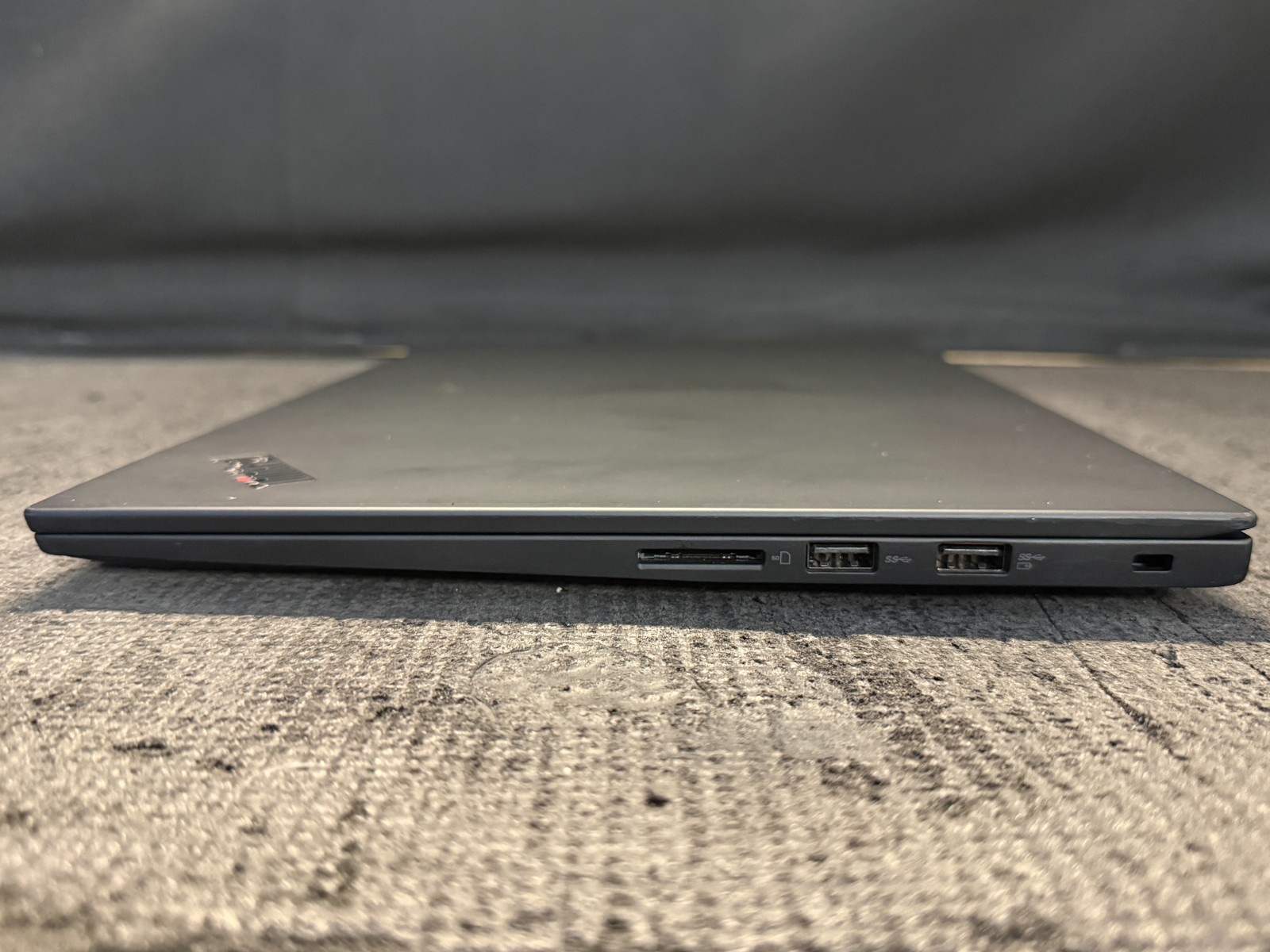 Lenovo ThinkPad P1 Gen 3 15.6″ Intel Core i7-10850H 2.7GHz 32GB RAM 1TB M.2