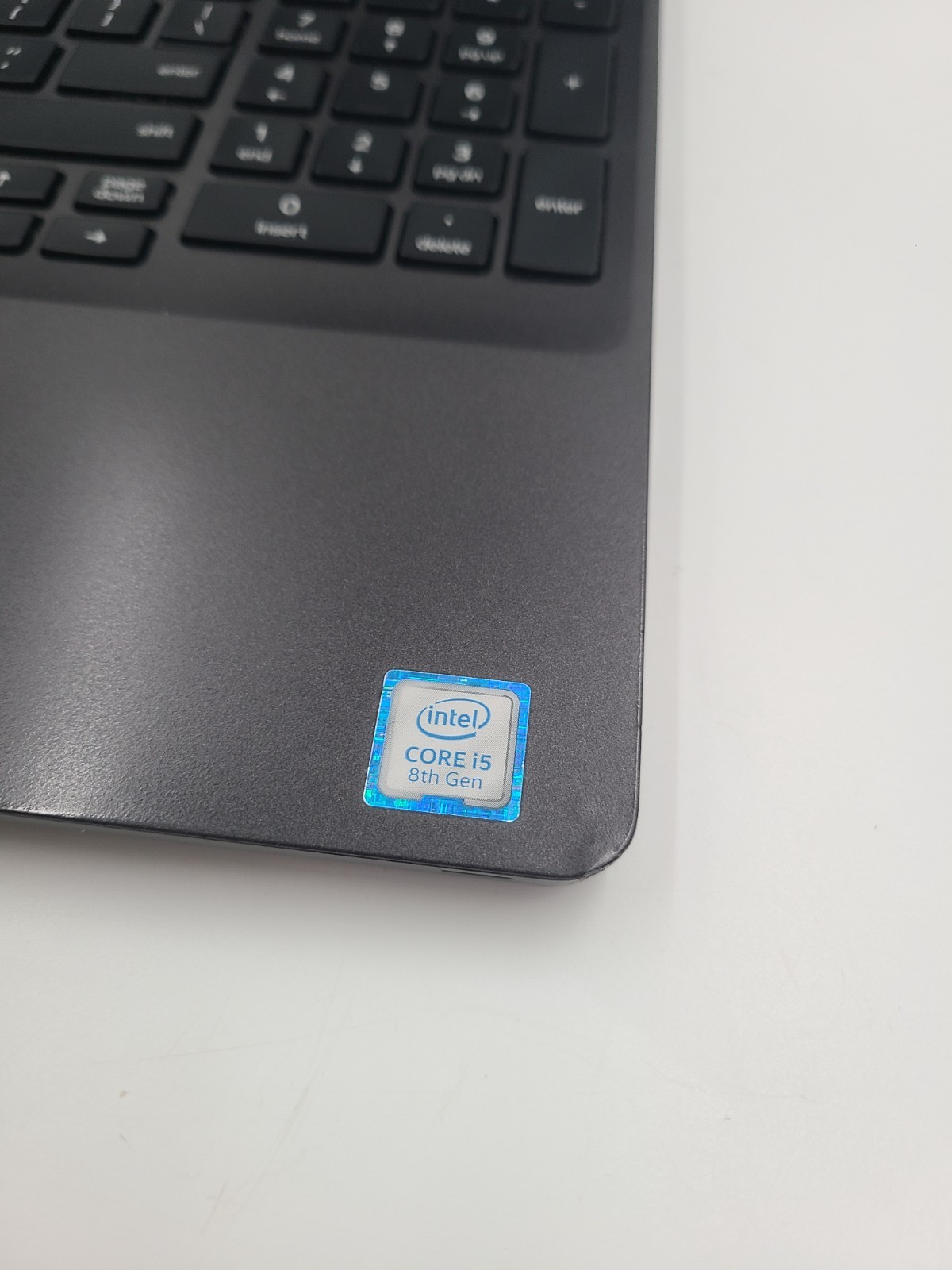 Dell Latitude 5500 i5-8265U 1.60GHz 8GB Ram 256GB SSD Win 11 Pro
