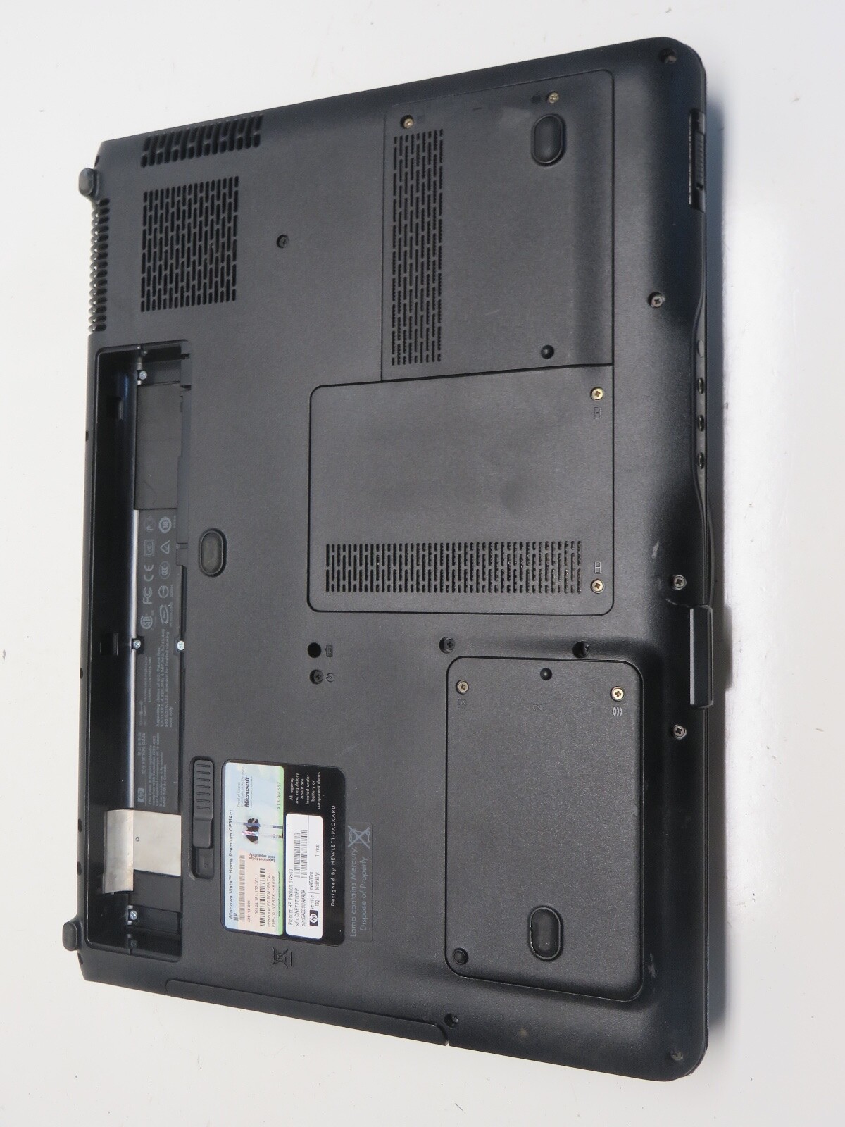 HP Pavillion DV9500 dv9535nr Core 2 Duo T5250 1.5 GHz 2 GB NO HDD No Batt