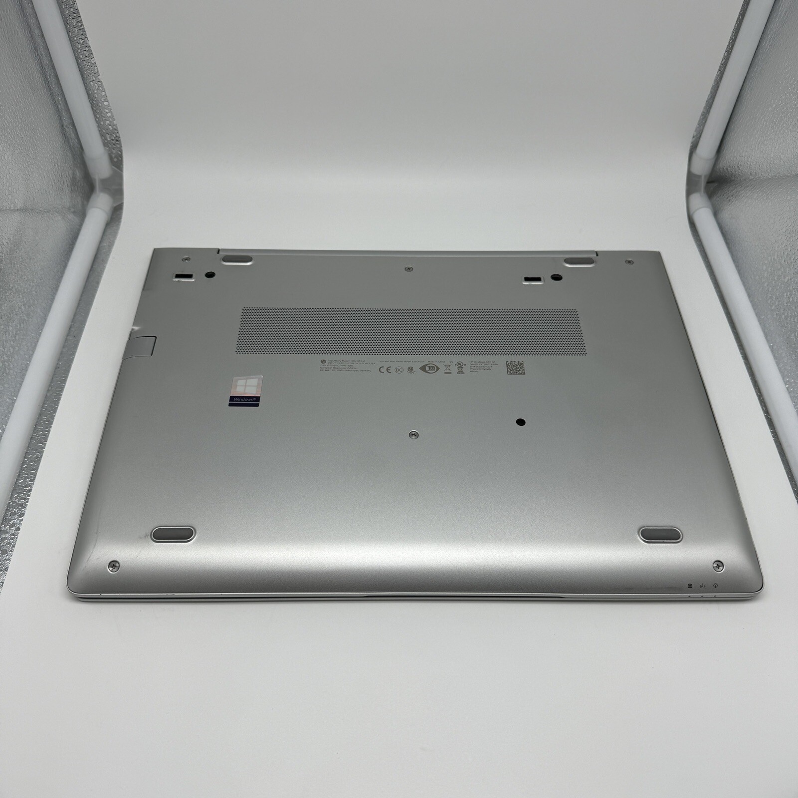 HP Elitebook 840 G5 14″ FHD | i7-8550U 1.80GHz | No RAM/SSD/Batt. | Bad Keyboard