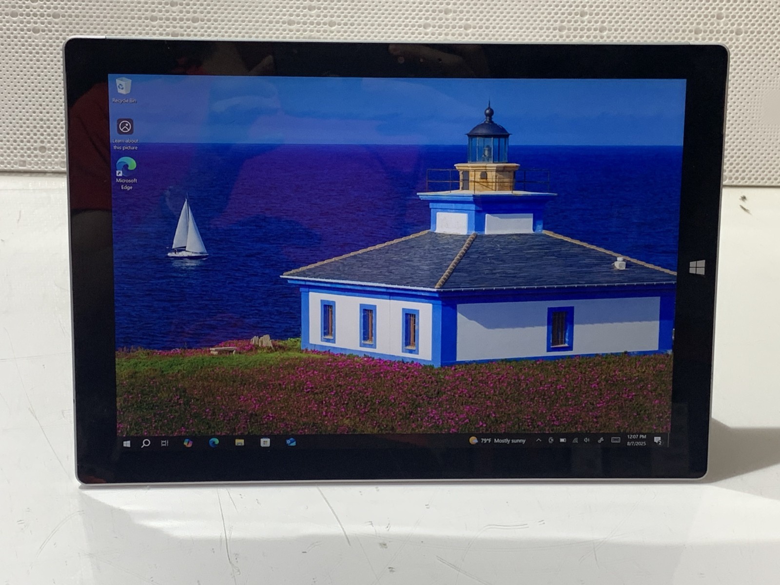 MICROSOFT SURFACE 1631 i3-4020Y@1.50GHZ 4GB RAM 128GB SSD W10P TOUCH W/AC *READ
