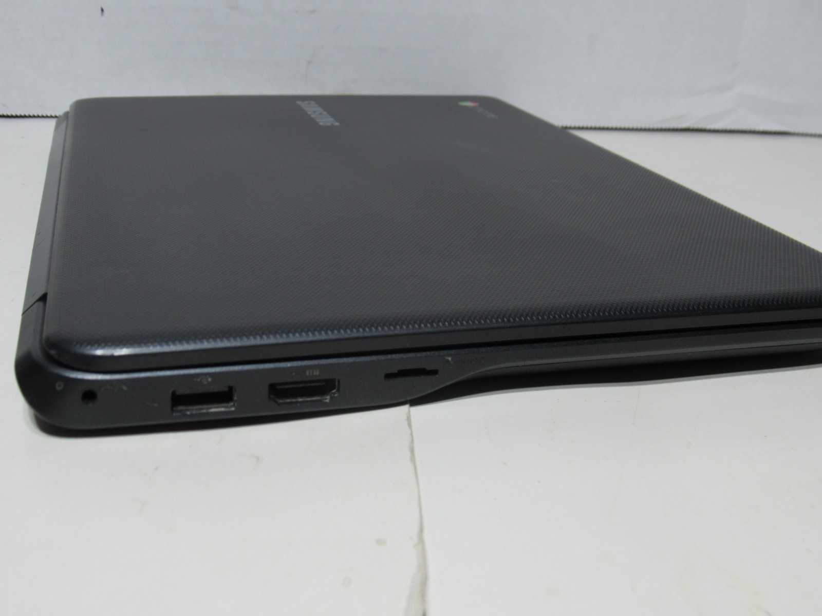 Samsung XE500C13-K03US Chromebook 3 C500 11.6″ HD Celeron N3060-4GB – 16GB SSD