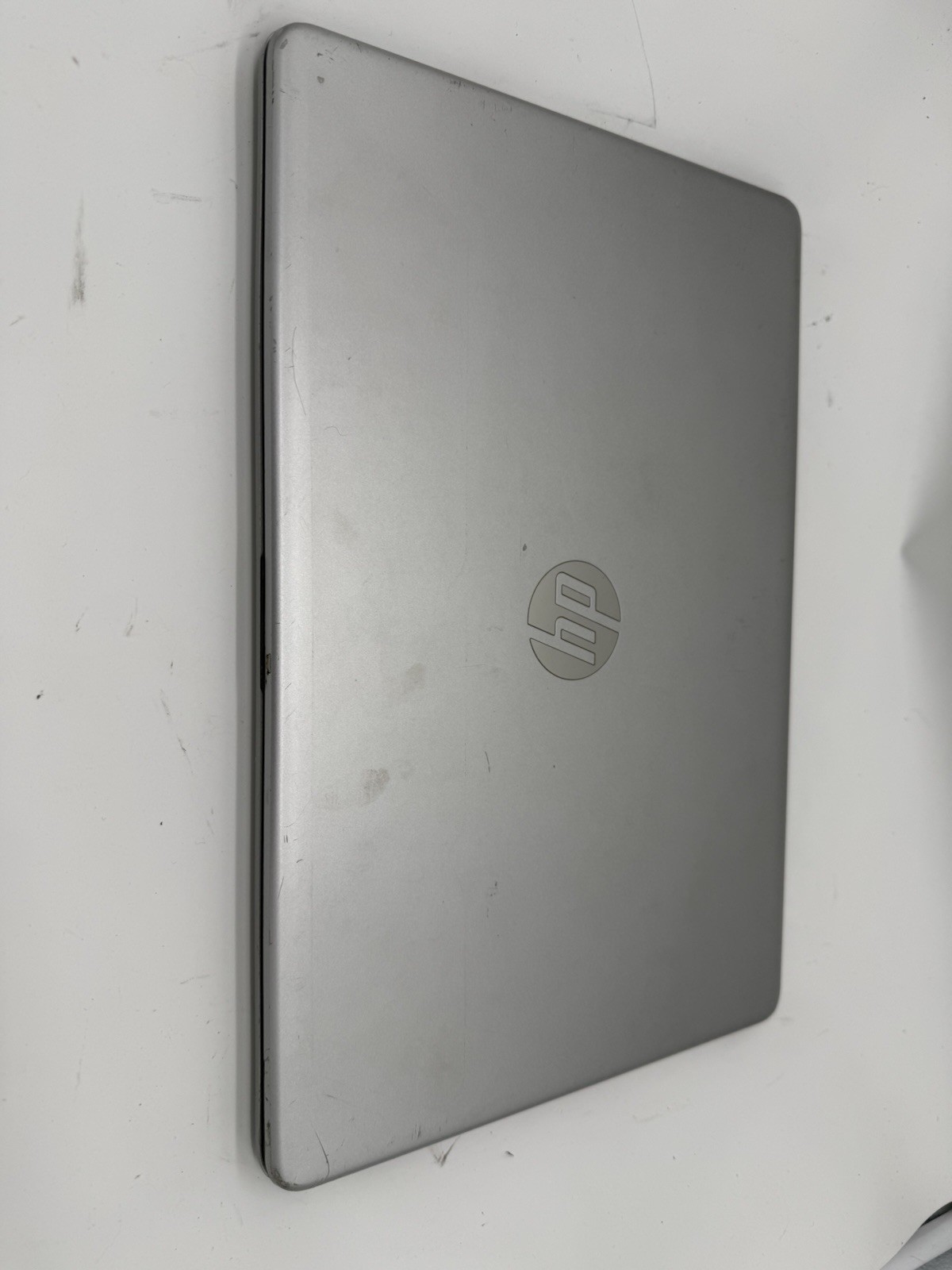 HP 15-DY1003ca 15-inch Core i3 10th Gen 8GB RAM 500gb SSD Silver Laptop Read Des