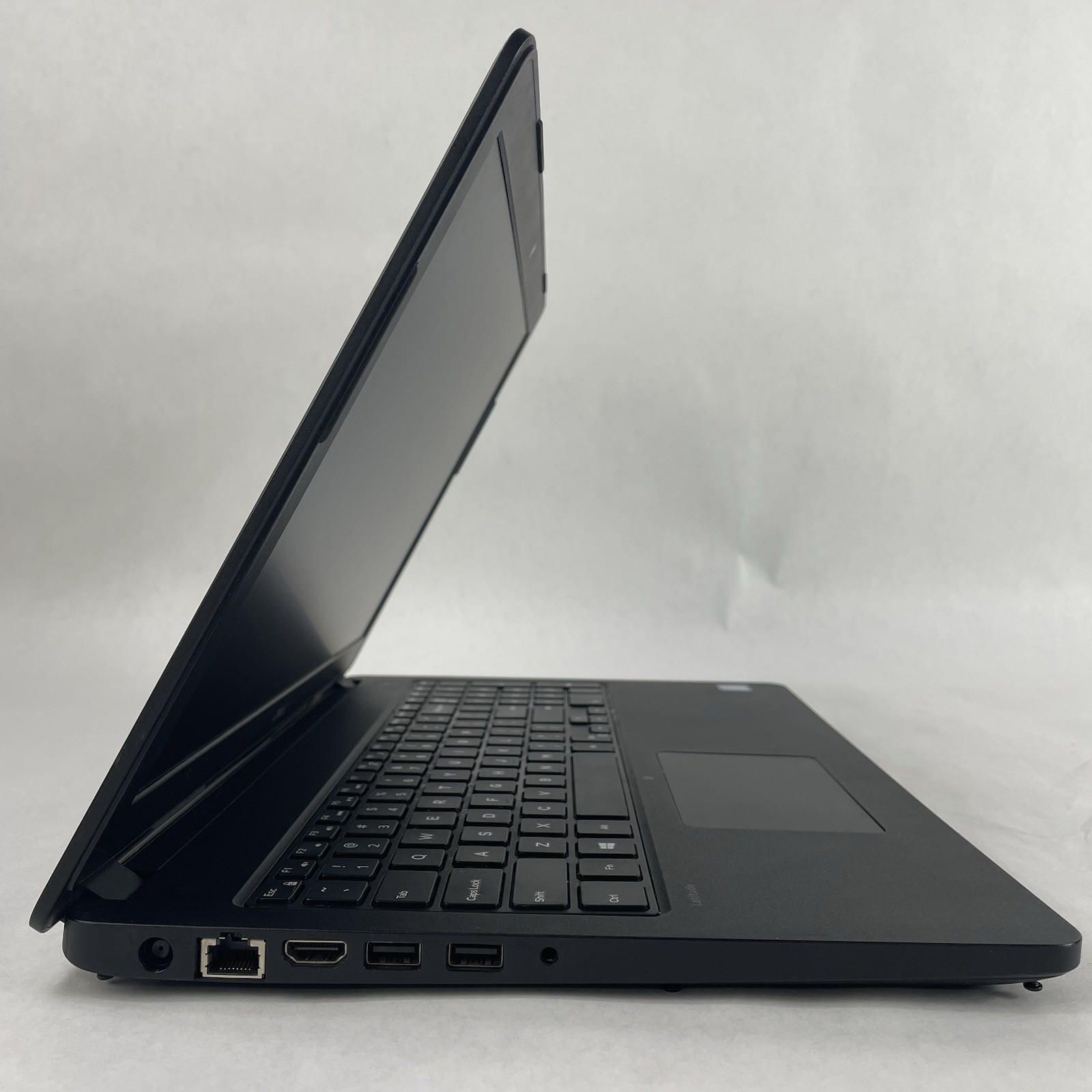 Dell Latitude 3580 15.6″ i7-7500U 2.70 GHz 8 GB RAM No SSD/OS/AC/Battery