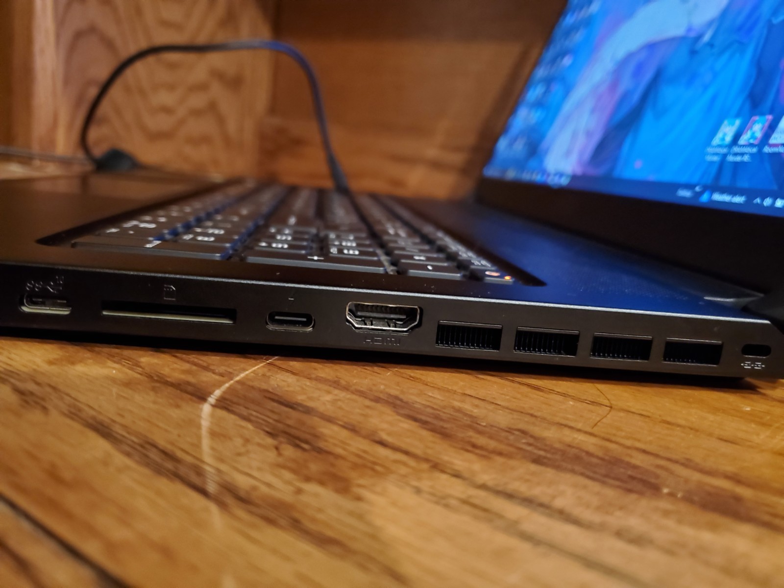 MSI GS76 11UG 17.3″ i9-11900H 2.5GHz 32GB RAM 1TB SSD, RTX 3070 (Read desc)