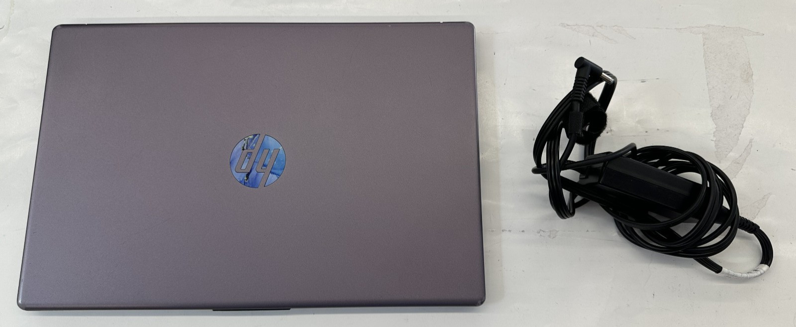 HP 15-FD0624DS 15.6″ 4GB 128GB SSD Intel UHD Graphics Windows 11 Home 800 MHz