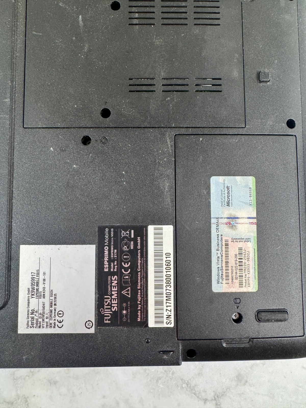 Fujitsu Siemens Esprimo Mobile V5515 – Intel Core Notebook
