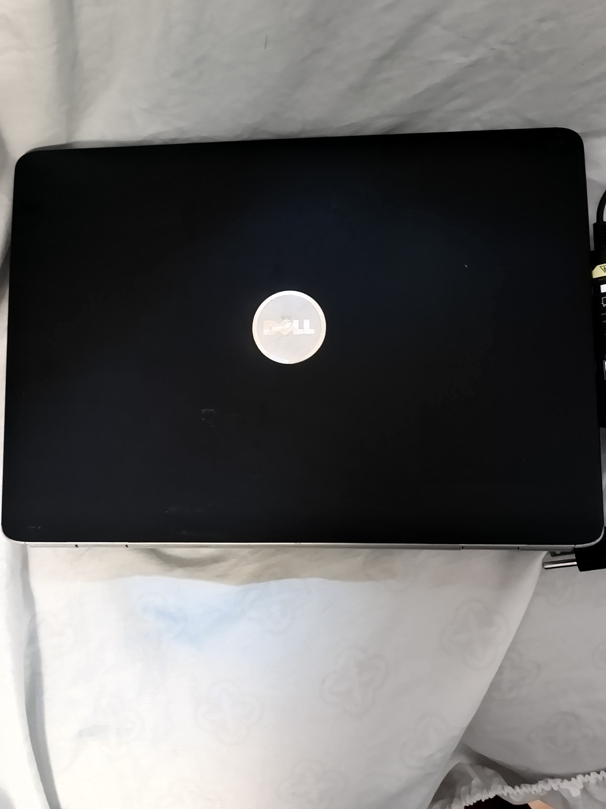 WORKING Dell Inspiron 1525 Laptop @ 2.2GHz, 4GB RAM, 250GB HDD DVD LINUX charger