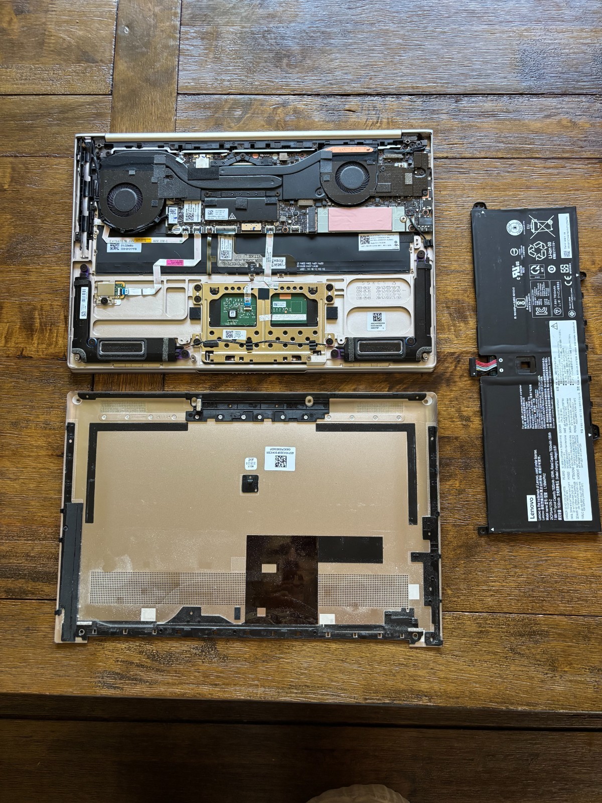 Lenovo Yoga 9i 2-in-1 14ITL5 14″ i7 16GB RAM, PARTS ONLY!!!