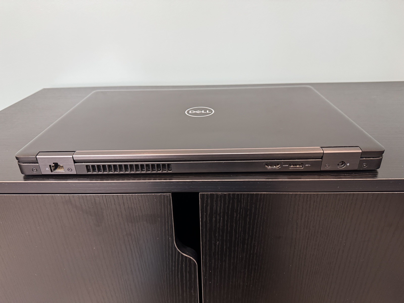 Dell Latitude 5590 Intel Core i7-8650U 16GB RAM 256GB SSD Windows 11 Pro Laptop