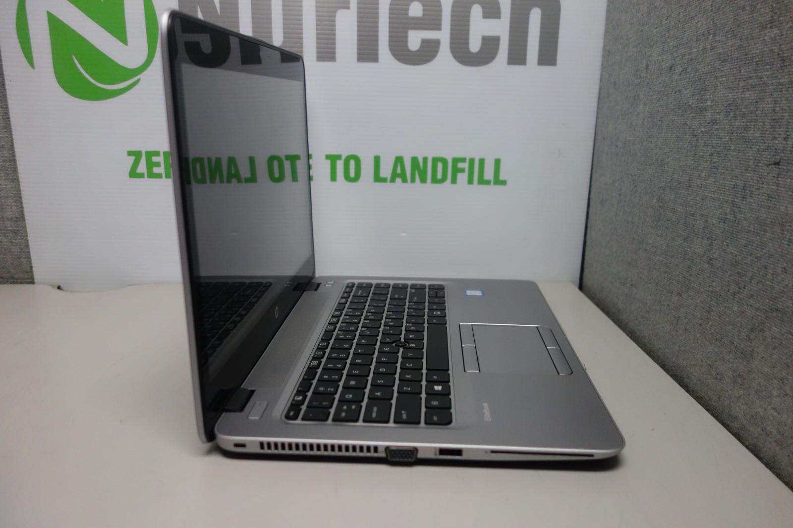 HP EliteBook 840 G4 [TOUCH] 14″ i5 2.8GHz 16GB/240GB m2SSD [NO OS] Laptop + AC