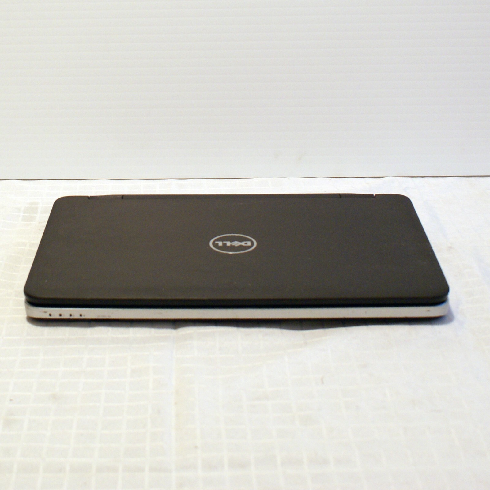 Dell Vostro 2520 – Intel i3-2328m 2.2Ghz 4GB 250GB Windows 10 Home Ac Adapter