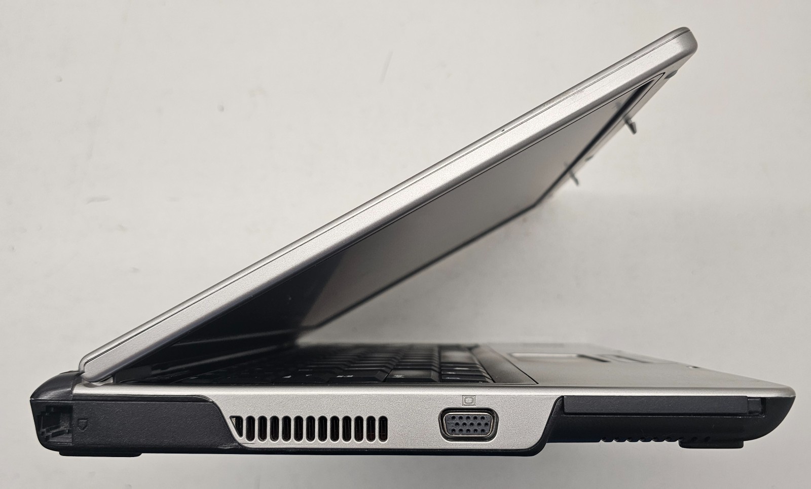 Gateway M210 Laptop Intel Celeron M 2MB Ram NO HD/OS (FL)