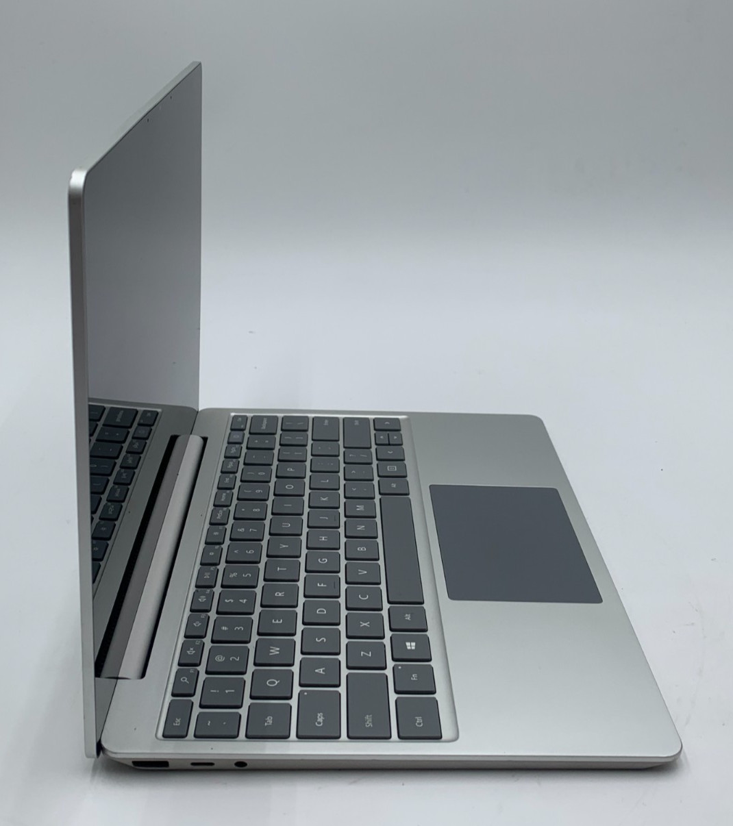 Microsoft Surface Laptop Go 1943 12.5″ i5-1035G1 1GHz 256GB SSD 8GB DDR4 SLVR C