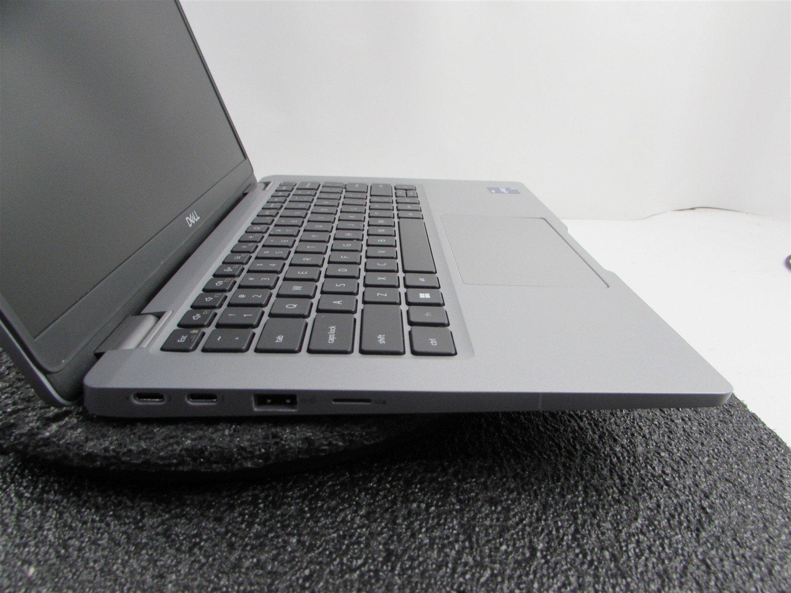 DELL LATITUDE 5330 FHD TOUCHSCREEN I5-1245U 10 CORE 512GB 16GB RAM NO O.S/BATT