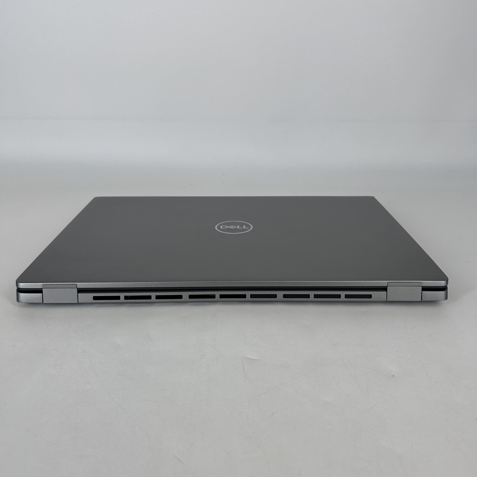 Dell Latitude 7640 16 Gray FHD+ 1.6 GHz i5-1345U 16GB 256GB SSD Good FRAME GAP