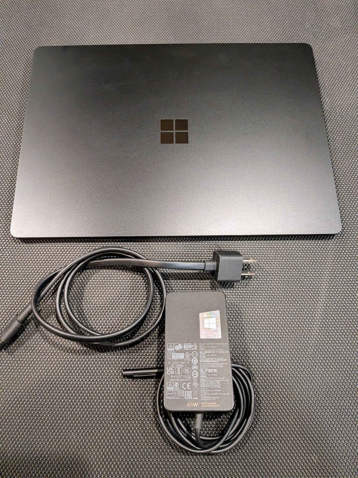 Microsoft Surface Laptop 4 Model 1951 13.5 8GB 256GB SSD