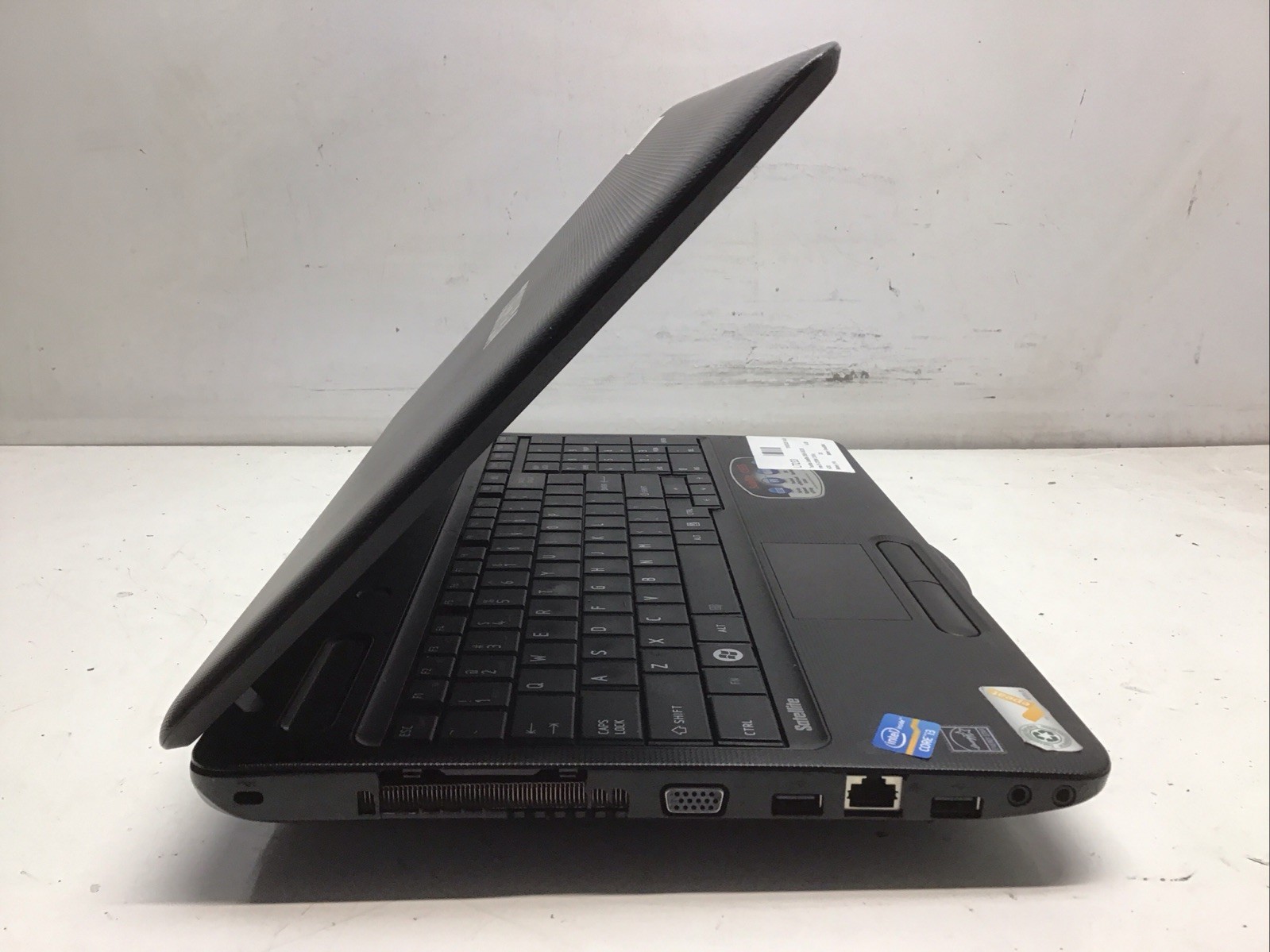 Toshiba Satellite C655-S5229 Intel i3-2310M 2.1GHz 4 GB NO HDD