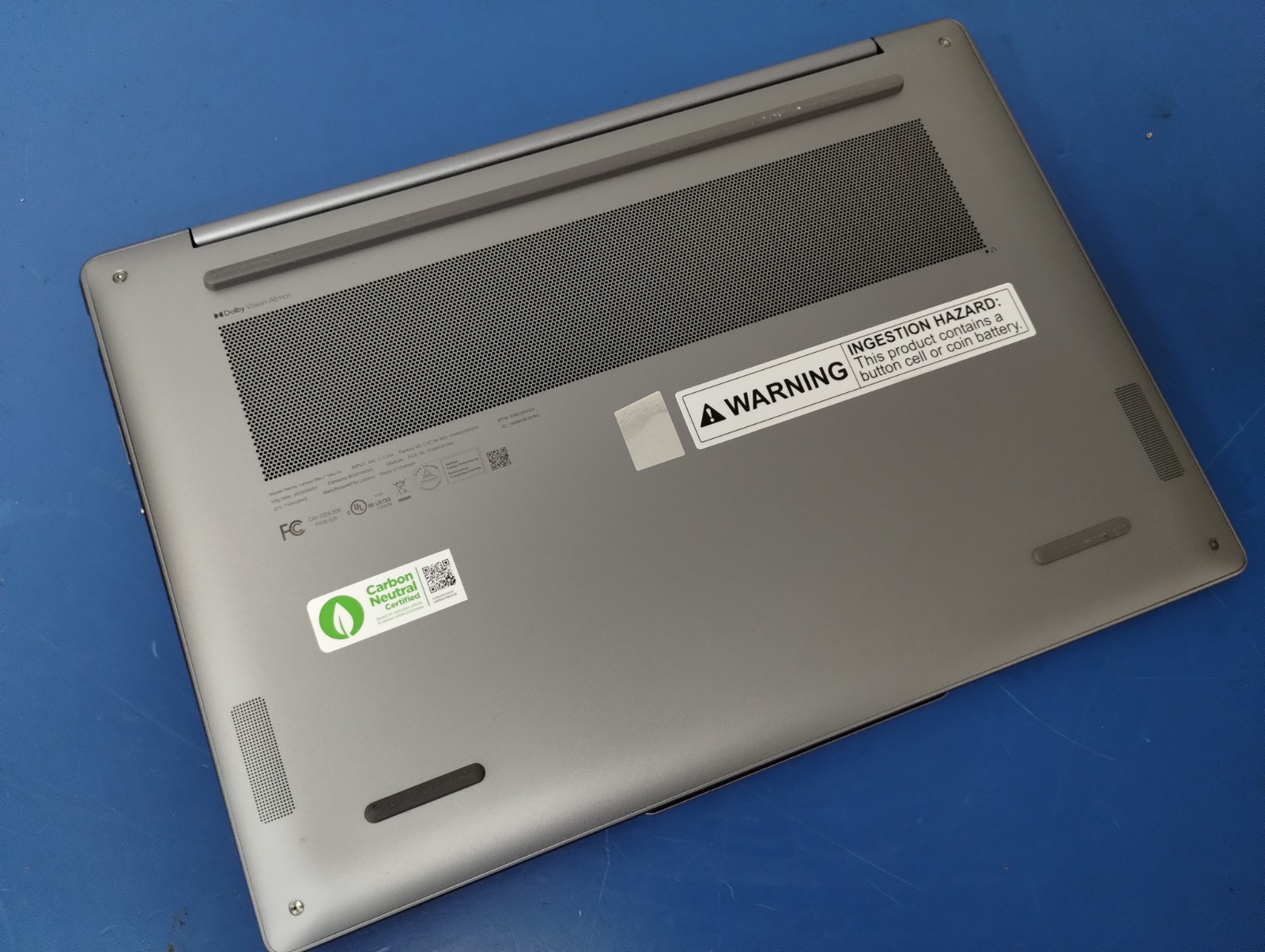 Lenovo Slim 7 14ILL10, Intel Core Ultra 7 258V, 2.20 GHz, 32 GB RAM, 1 TB NVMe