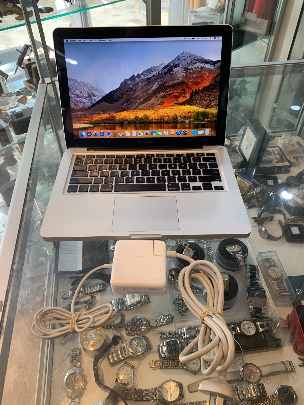 APPLE MACBOOK PRO (MD313LL/A) 13.3 / LATE 2011 / 500 GB HDD / 4GB RAM – CORE I5
