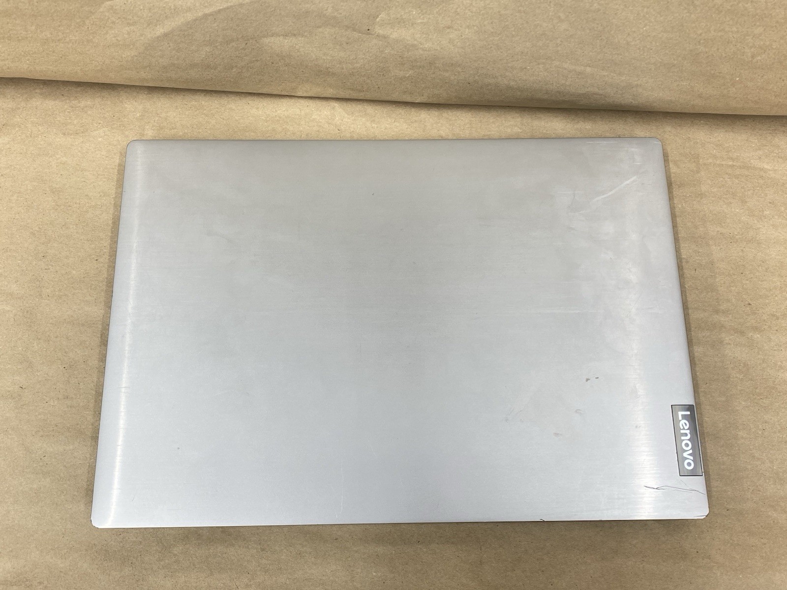 Lenovo 81LG – 15.5″ 1366×768 – 5405U – 12GB – 256GB SSD – Win 11 Pro