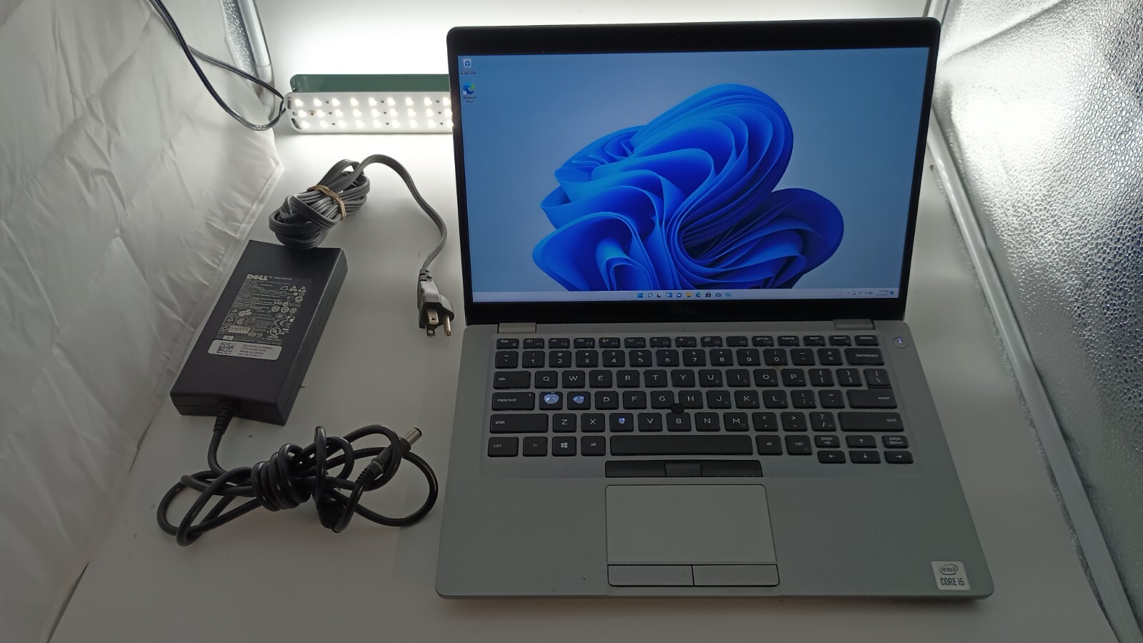 4122 Latitude 5411 w/charger. i5-10300H.16GB.256GB NVMe.14″FHD. W11 Pro