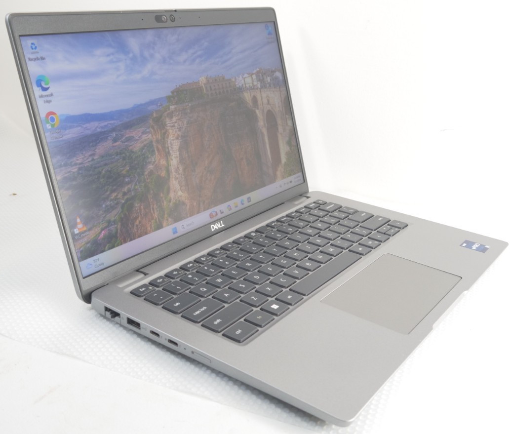 Dell Latitude 5440 14″ Core i7 13th GEN 32GB RAM 512GB SSD Laptop Windows 11 Pro