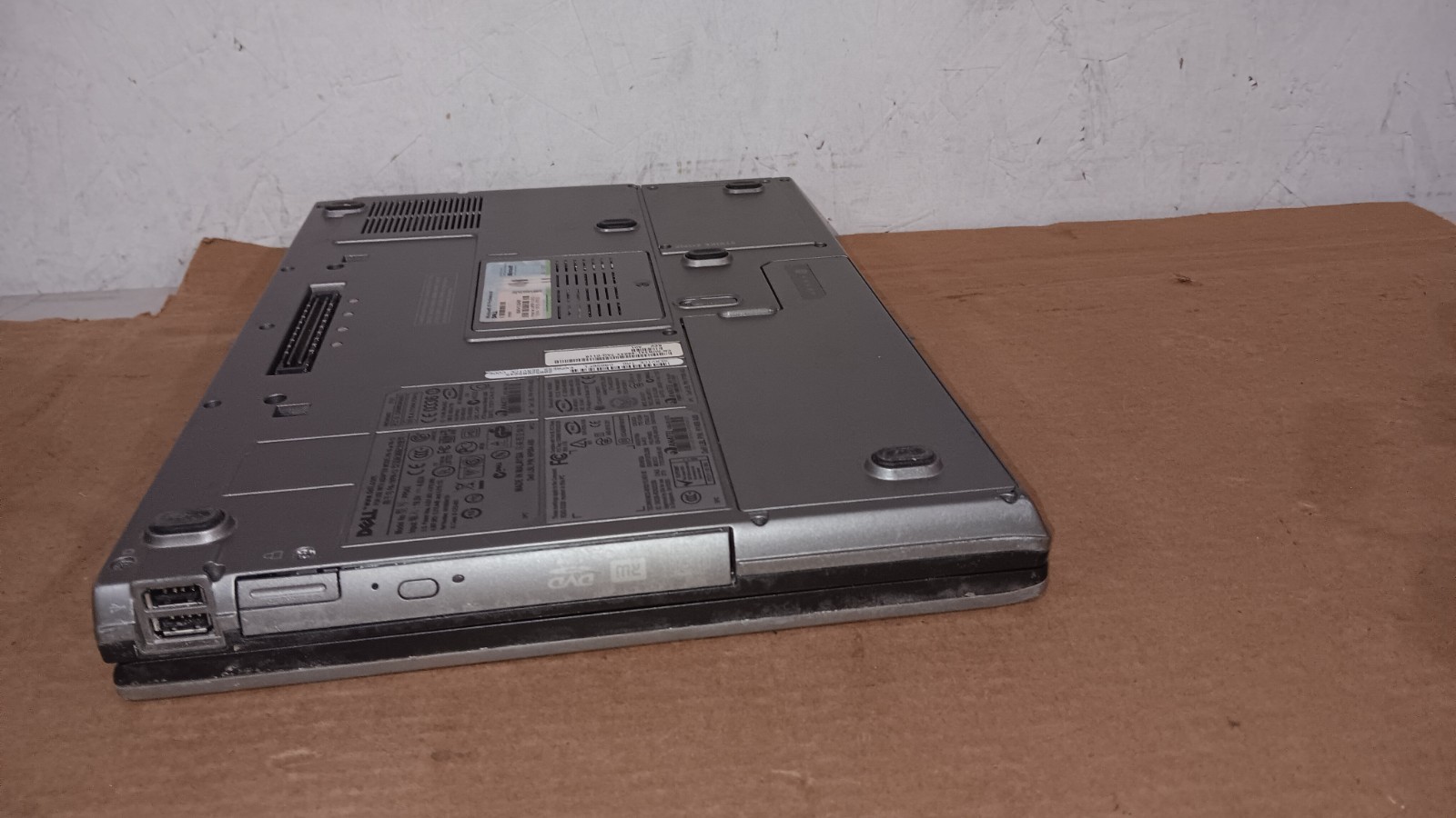 Vintage Dell Latitude D830 D820 Retro XP Gaming Laptop Windows XP pro 4GB Ram