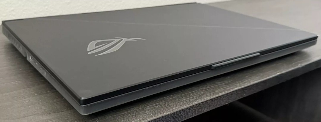 Asus SCAR 18! RTX 4080 i9-14900HX 32GB 1TB XCELLENT SHAPE!! GREAT DISPLAY