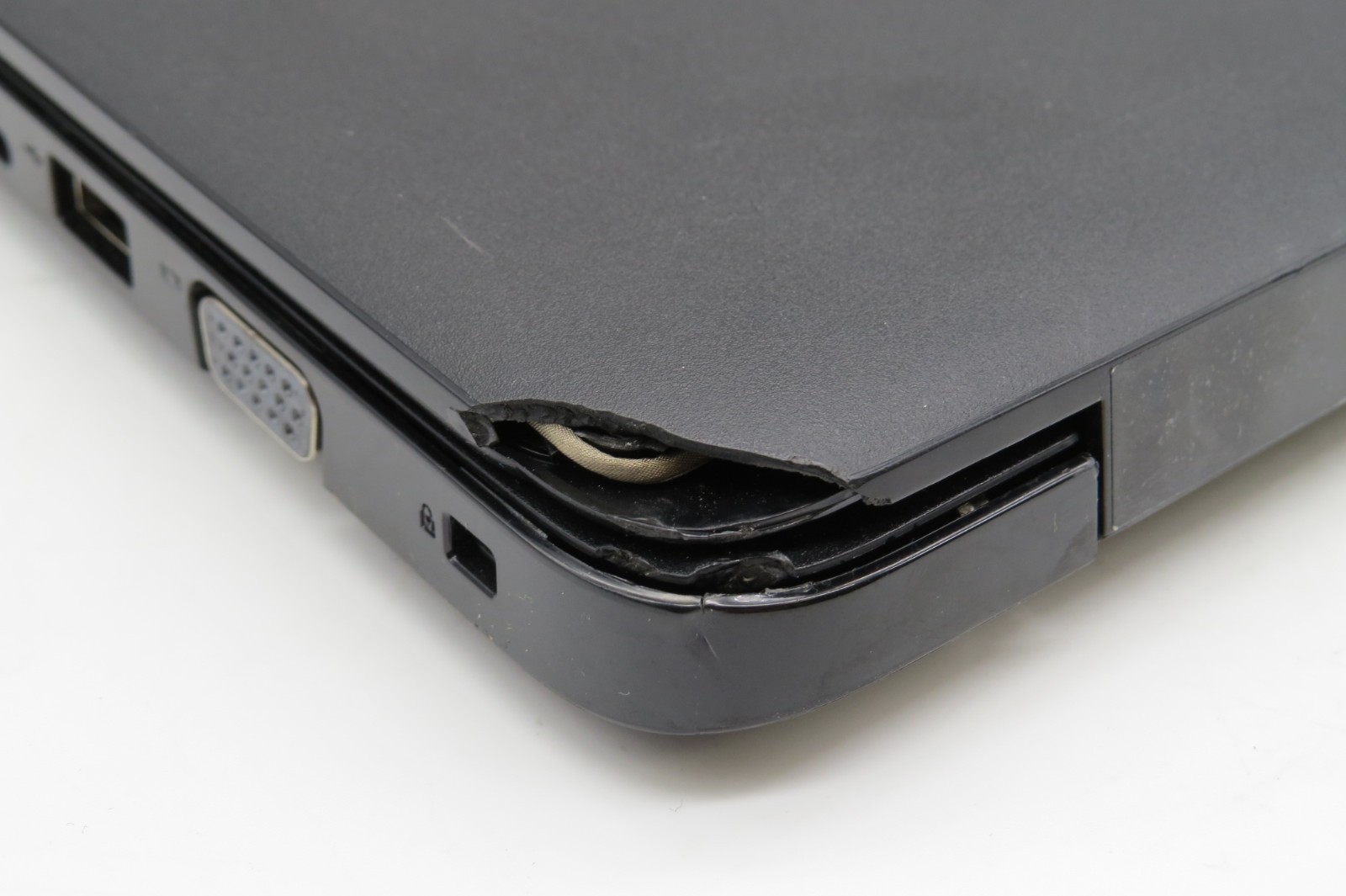 Dell Latitude 3500 | i3-8145U @ 2.10 | 8GB DDR4 | 256GB SSD | No OS w/AC