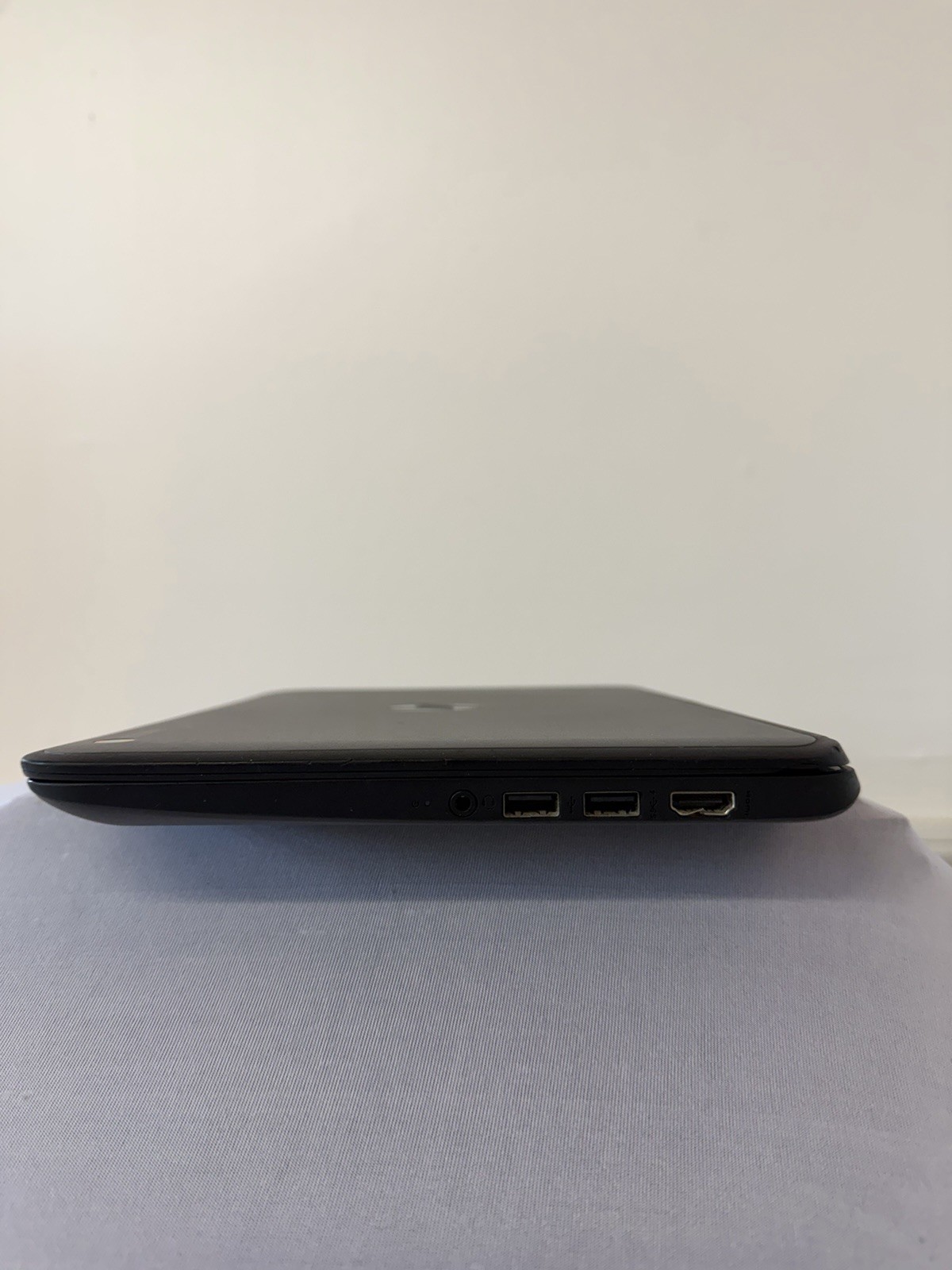 HP Chromebook 11 G4 Laptop – Screen Leaks Light – Intel Celeron N2840 – Read Des
