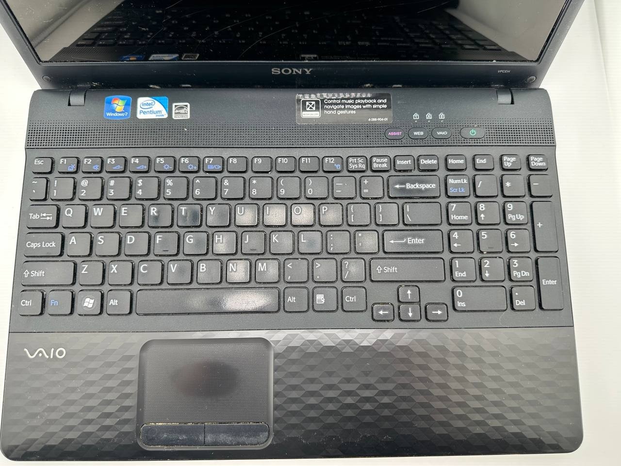 Sony VAIO PCG-71912L 15.5″ Laptop w/ Charger – For Parts 035-2