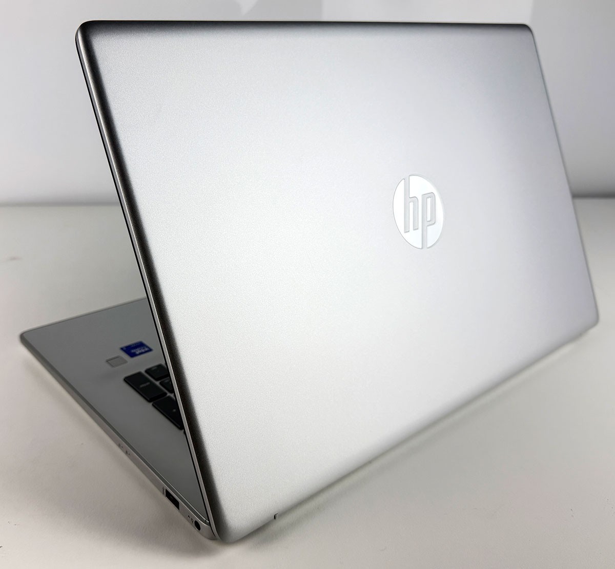HP 17 Laptop AI PC B1SA1AV Intel Ultra 5 225U, 16GB, 1TB, 17.3″ Laptop – Used